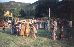 Maypole celebration in Billen Cliffs